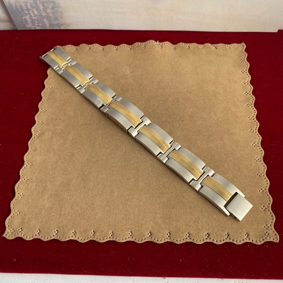 Vintage Fossil Peak a Boo 2 Tone Bracelet Watch - Picture 7 of 10